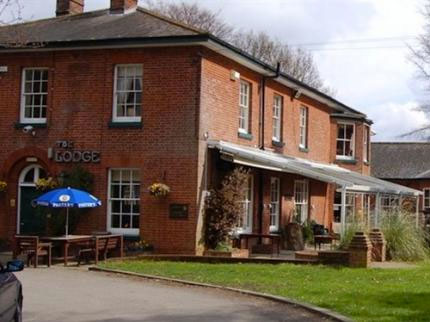 The-Salhouse-Lodge-near-Hoveton