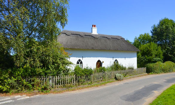 Church-Cottage-thatched-holiday-home-near-Stalham